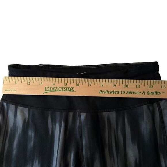 Nike small Dri Fit Running Capri Pant - Picture 4 of 13